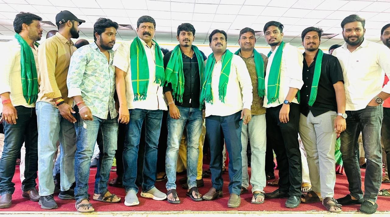 మున్నూరుకాపు ప్రతినిధుల ఆత్మీయ సమావేశ సదస్సు లో పటేల్ యూత్ ఫోర్స్ బృందం.